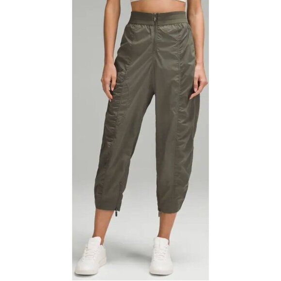 Lululemon Front Zip Mid-rise Ruched Crop Pants Army Green-sz 12 - Picture 3 of 14